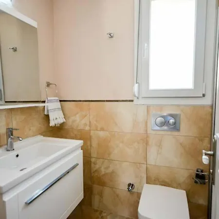 Ahatli Sleeps 6 Pool Air Con Овачик
