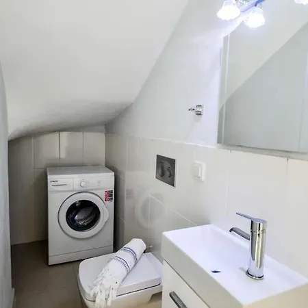 فيلة Ahatli Sleeps 6 Pool Air Con *